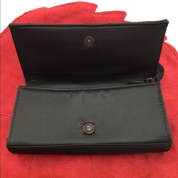 Cute Black Neiman Marcus Wristlet - Picture 2 of 4